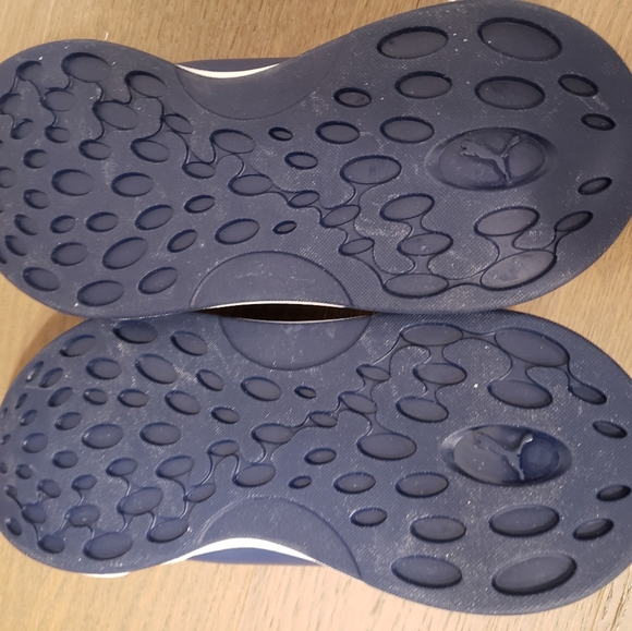 Sneakers - Picture 4 of 4